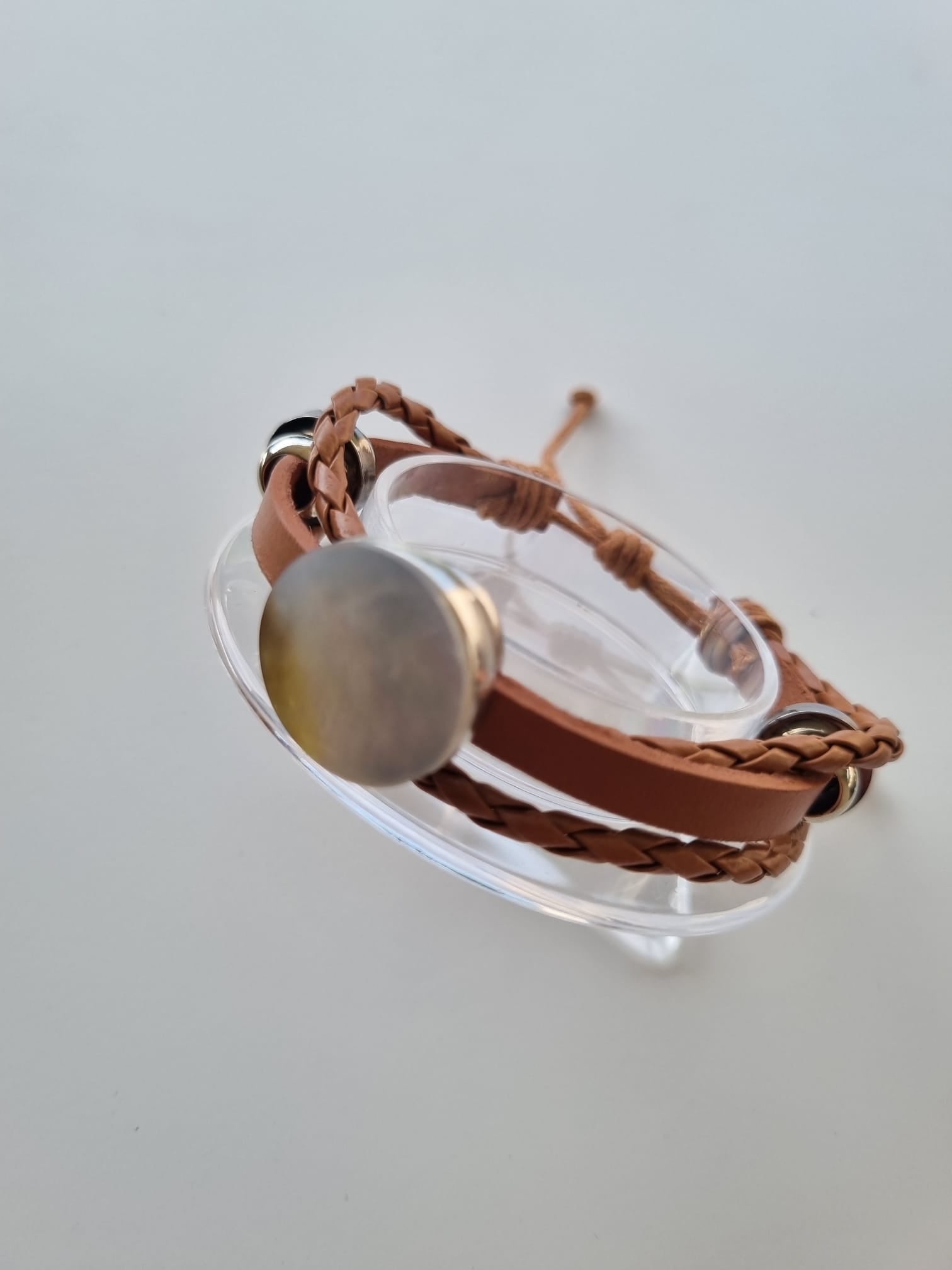 Bracelet cuir marron et nacre – Faa’a