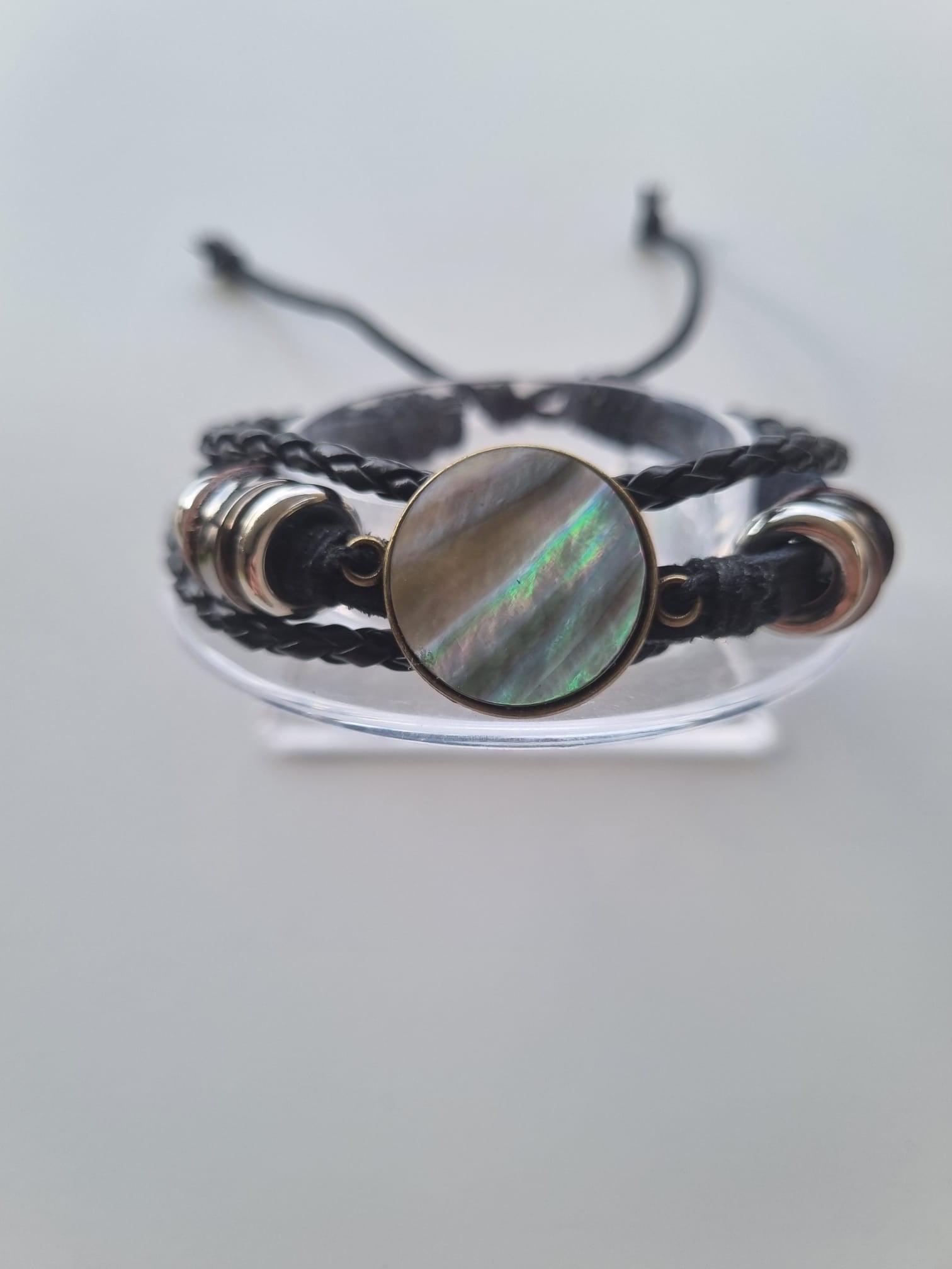 Bracelet en cuir noir et nacre – Mahina